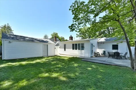 18 Boston Avenue Massapequa NY 11758