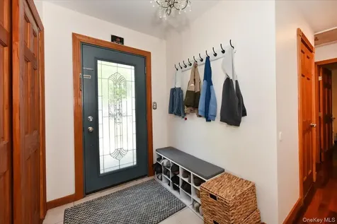 18 Boston Avenue Massapequa NY 11758