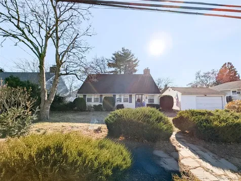 806 Oliver Avenue Westbury NY 11590