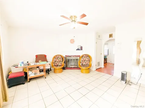 806 Oliver Avenue Westbury NY 11590