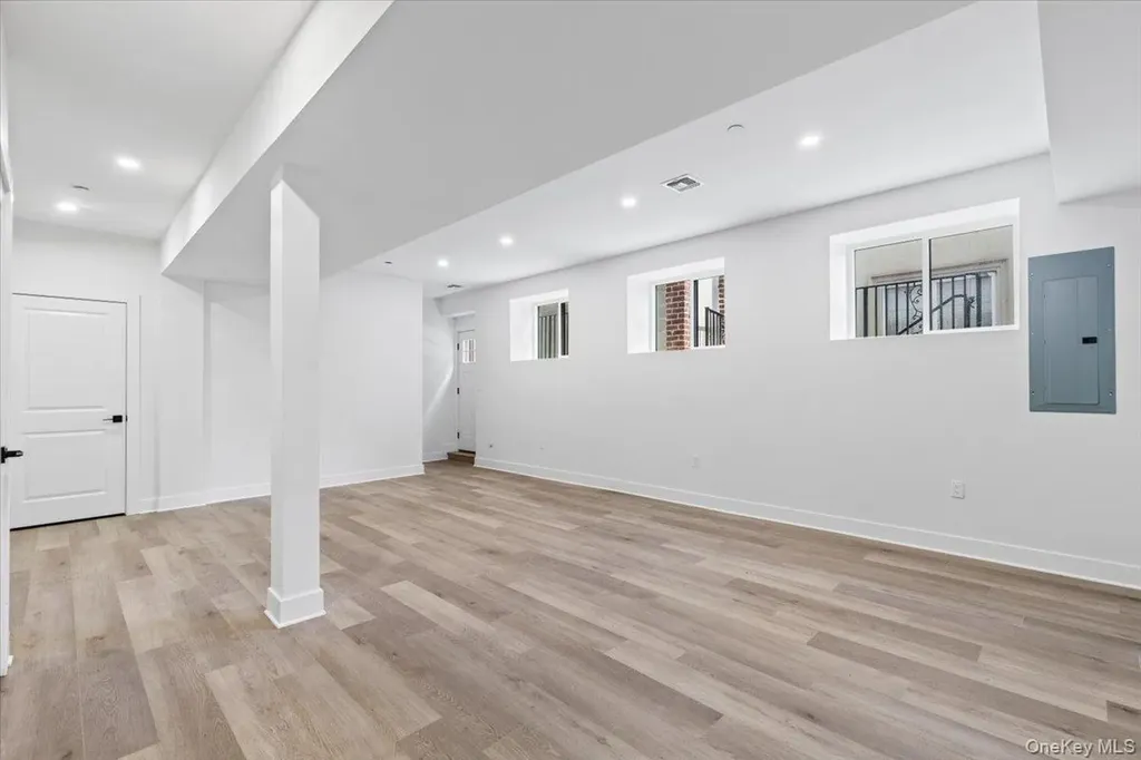 197 Finlay Street Staten Island NY 10307