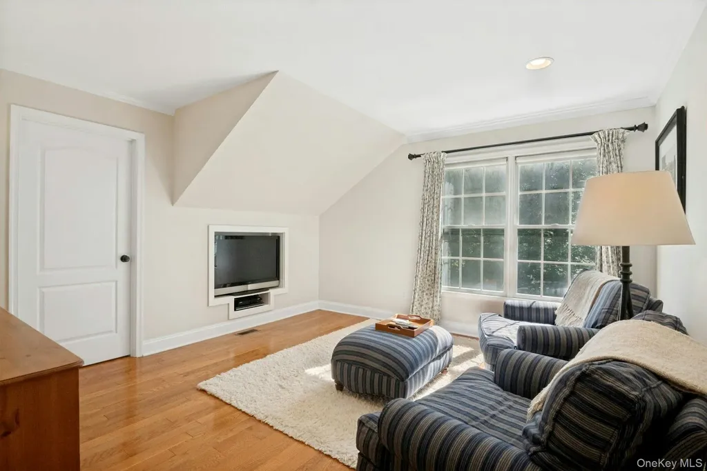32 Split Rock Road Pound Ridge NY 10576