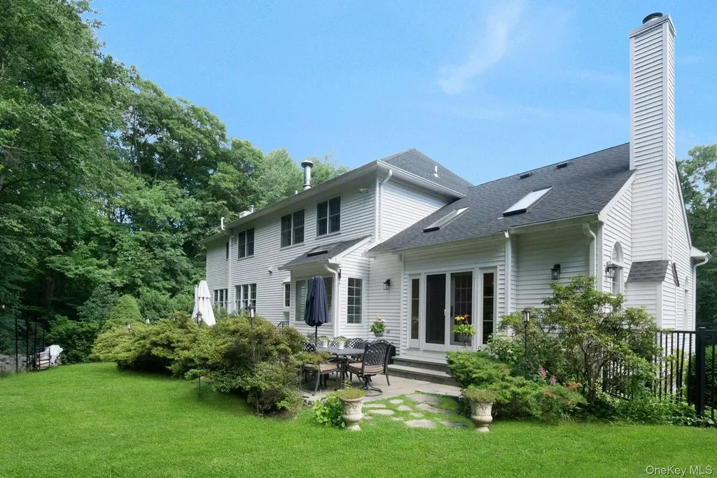 32 Split Rock Road Pound Ridge NY 10576