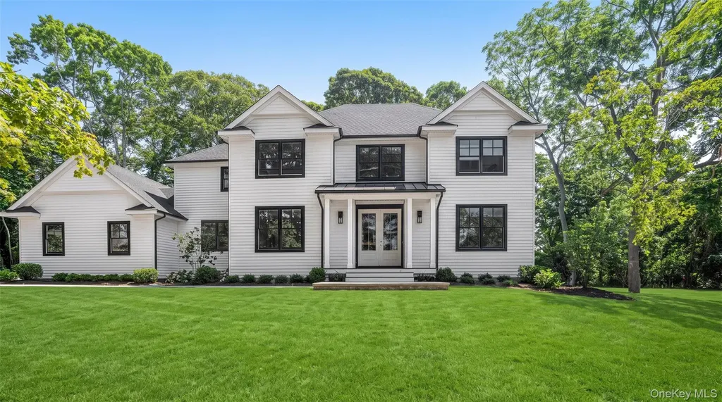 29 Briana Court East Moriches NY 11940