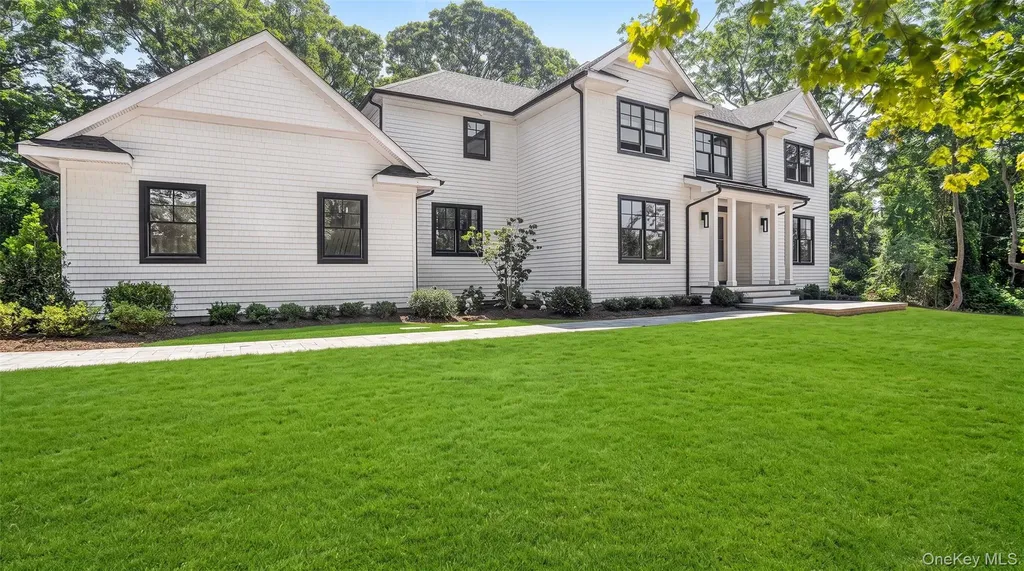 29 Briana Court East Moriches NY 11940