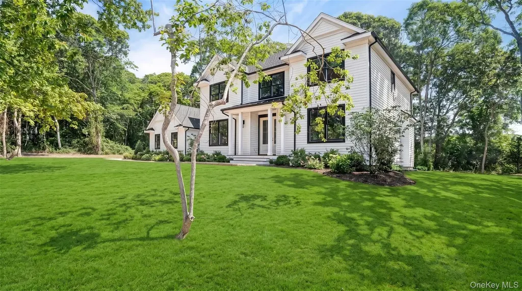 29 Briana Court East Moriches NY 11940
