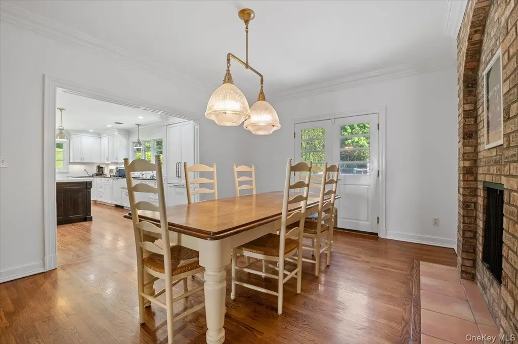 11 Oak Hill Road Lloyd Harbor NY 11743