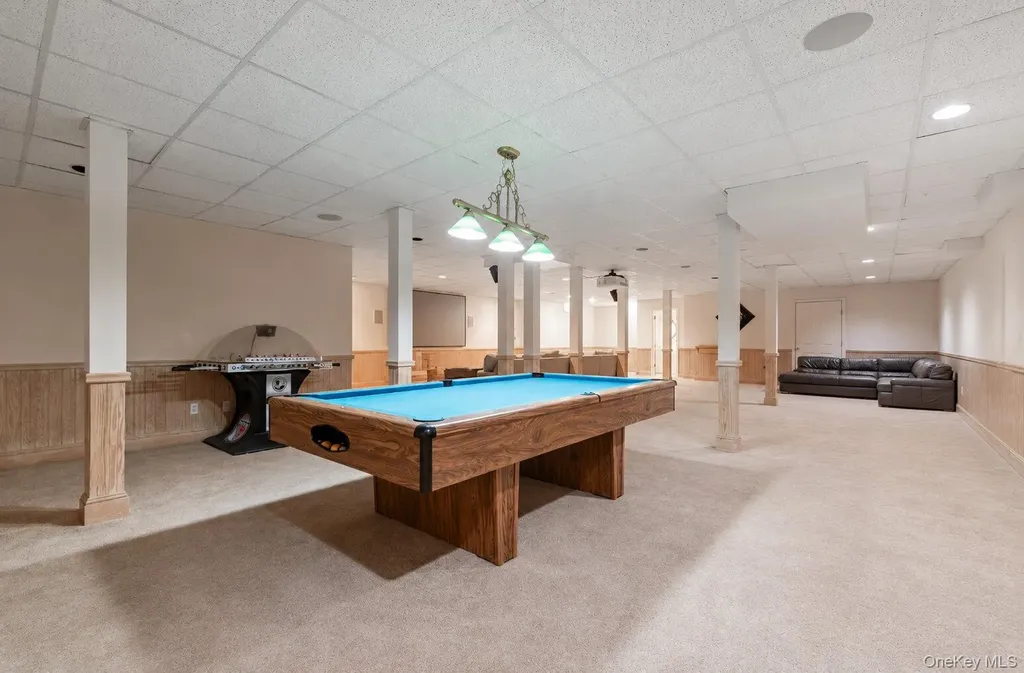 11 Oak Hill Road Lloyd Harbor NY 11743