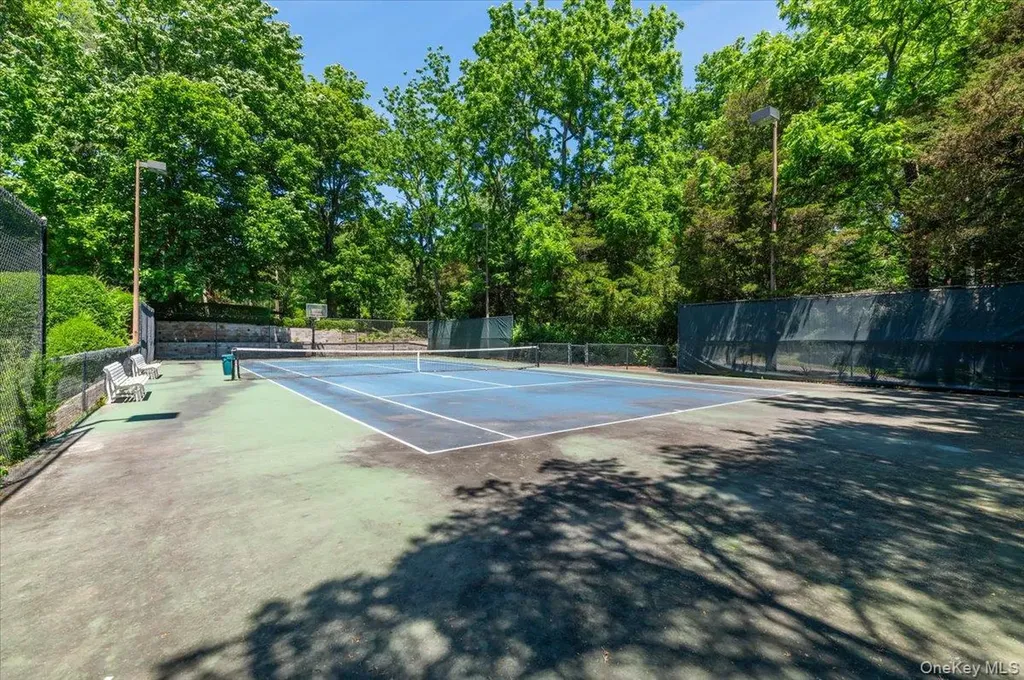 11 Oak Hill Road Lloyd Harbor NY 11743