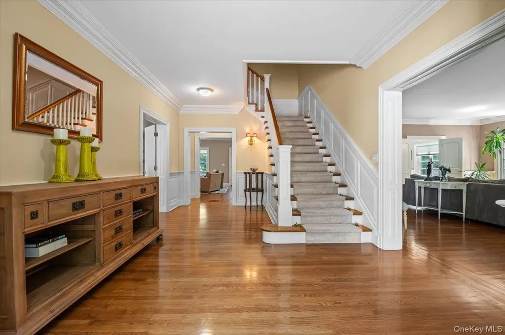 11 Oak Hill Road Lloyd Harbor NY 11743