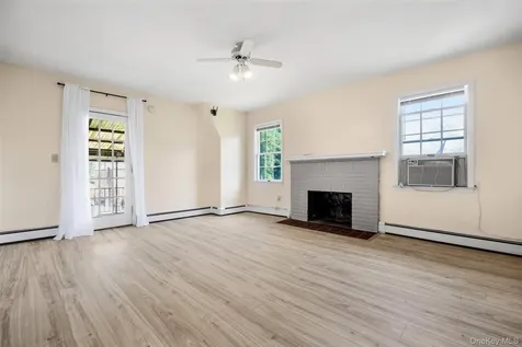 20 Spruce Street Great Neck NY 11021