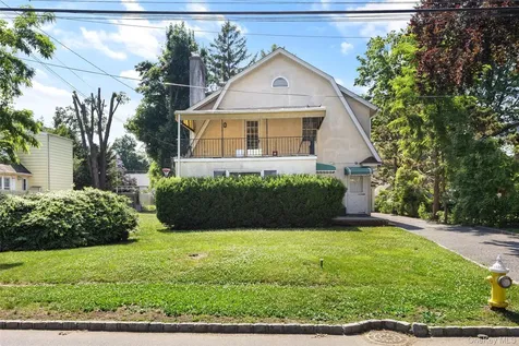 20 Spruce Street Great Neck NY 11021