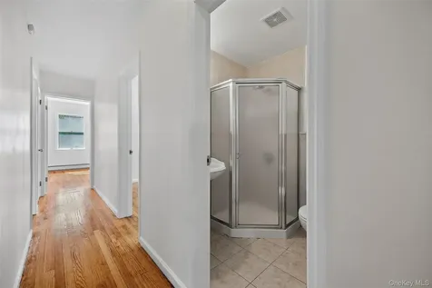 20 Spruce Street Great Neck NY 11021