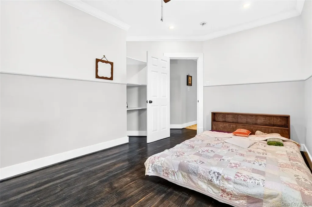 5646 Post Road Bronx NY 10471