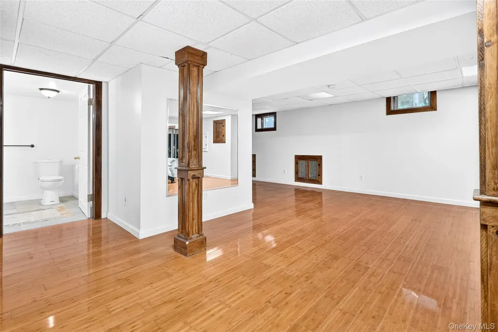 5646 Post Road Bronx NY 10471
