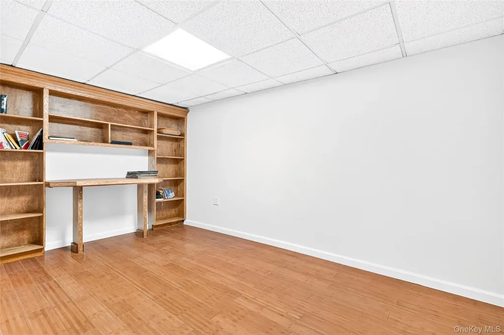 5646 Post Road Bronx NY 10471