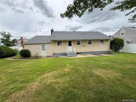 235 10th Street Bethpage NY 11714