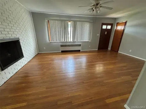 235 10th Street Bethpage NY 11714