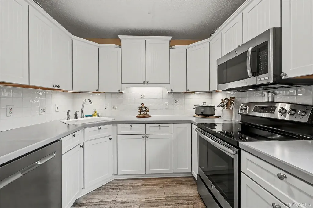 334 Heritage Hills Somers NY 10589