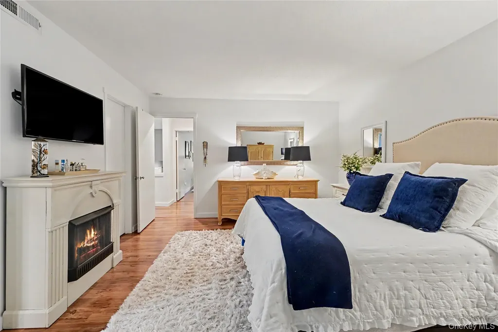334 Heritage Hills Somers NY 10589