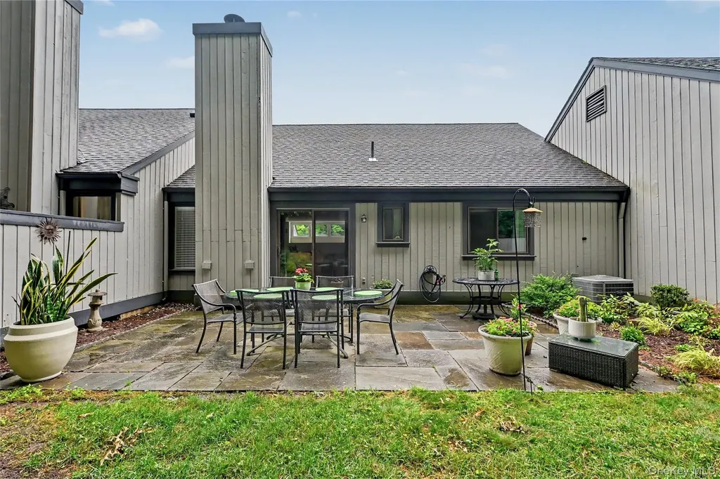 334 Heritage Hills Somers NY 10589