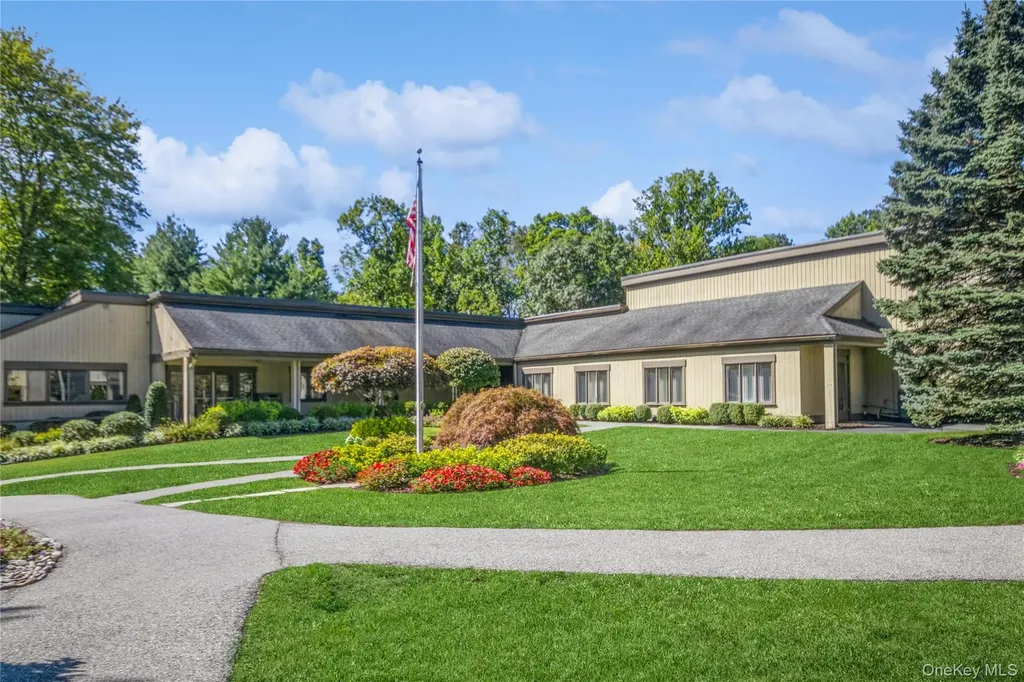 334 Heritage Hills Somers NY 10589