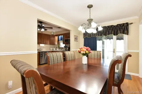 167 N Suffolk Avenue Massapequa NY 11758
