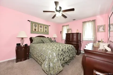 167 N Suffolk Avenue Massapequa NY 11758