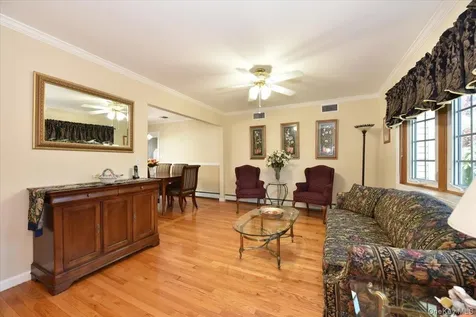 167 N Suffolk Avenue Massapequa NY 11758