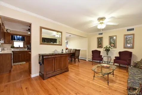 167 N Suffolk Avenue Massapequa NY 11758