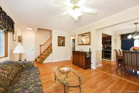 167 N Suffolk Avenue Massapequa NY 11758