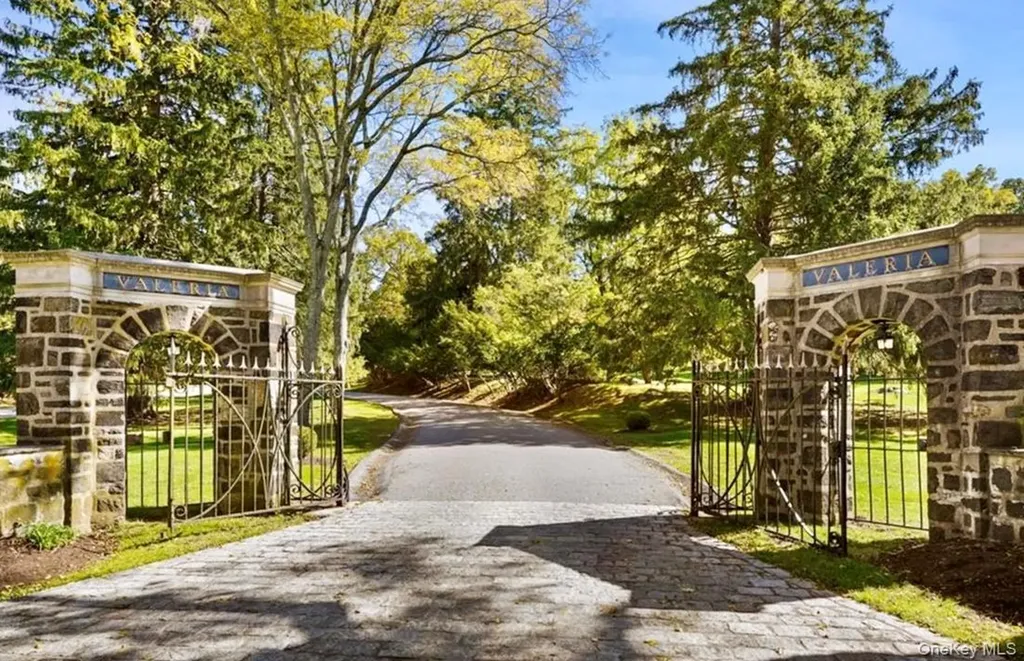 3 Langeloth Drive Cortlandt Manor NY 10567