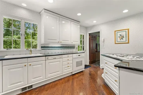 29 Cartway Lane W Bedford NY 10506