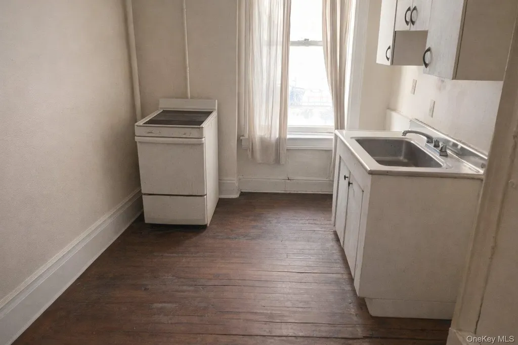 605 41st Street Brooklyn NY 11232