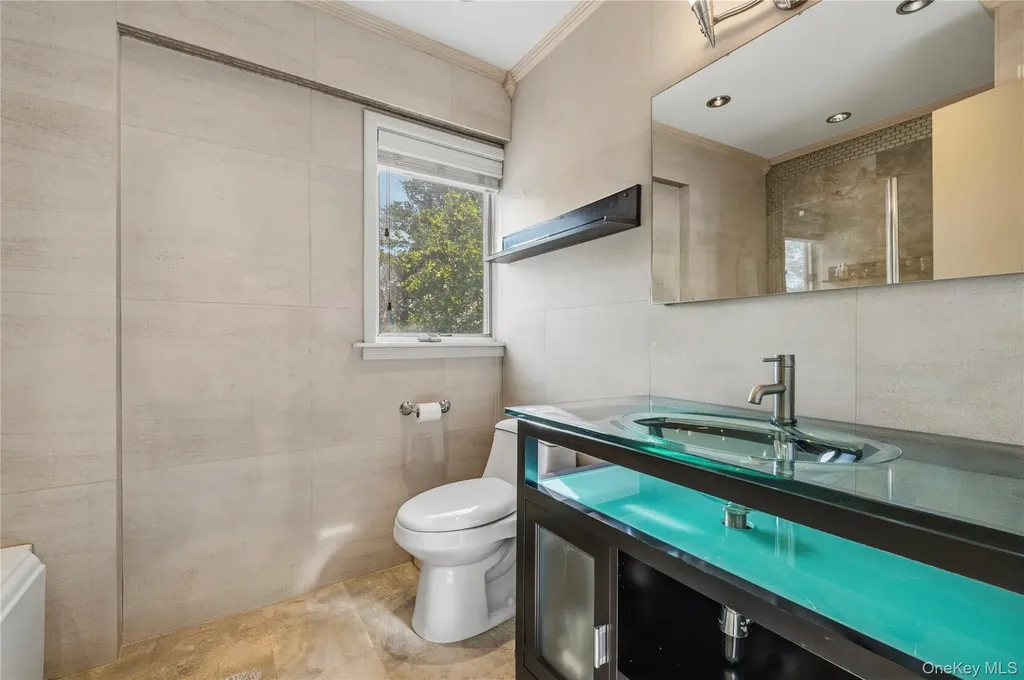 122 Lawrence Avenue Lawrence NY 11559