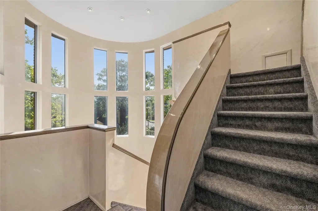 122 Lawrence Avenue Lawrence NY 11559