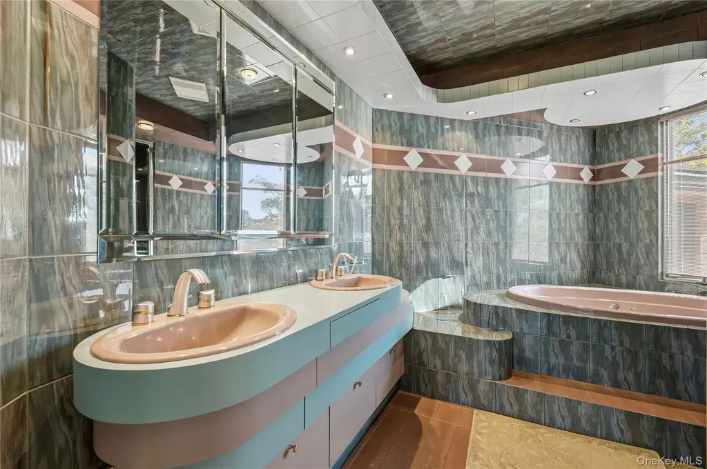 122 Lawrence Avenue Lawrence NY 11559