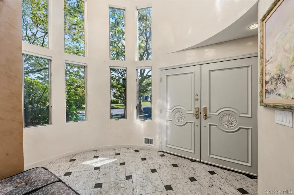 122 Lawrence Avenue Lawrence NY 11559