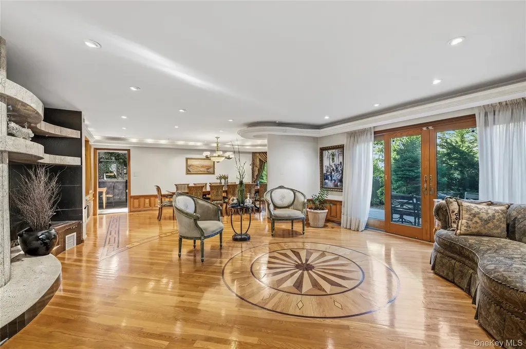 122 Lawrence Avenue Lawrence NY 11559