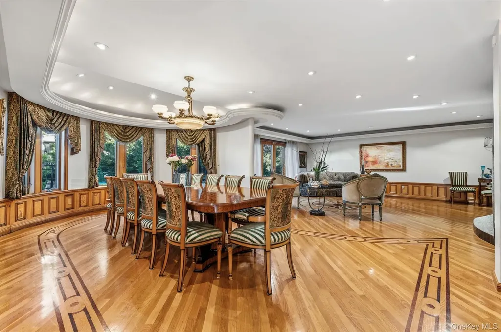 122 Lawrence Avenue Lawrence NY 11559