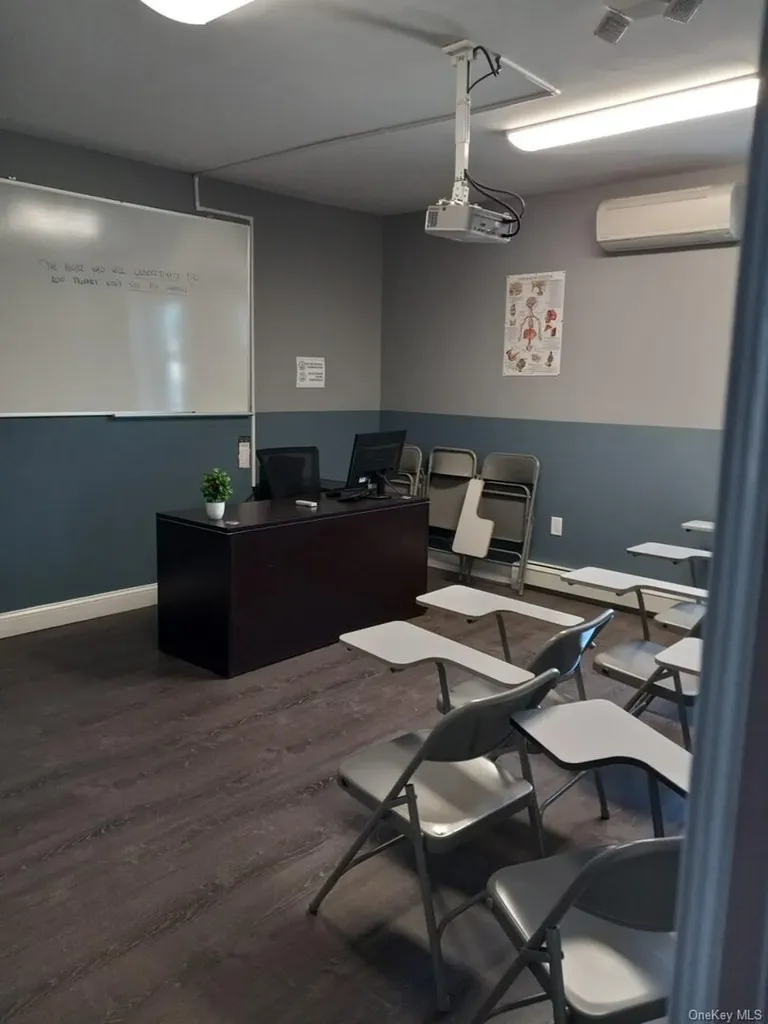 479 C Hempstead Turnpike Elmont NY 11003