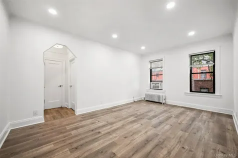 663 Locust Street Mount Vernon NY 10552