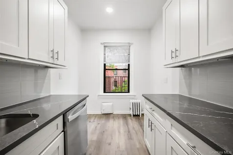 663 Locust Street Mount Vernon NY 10552