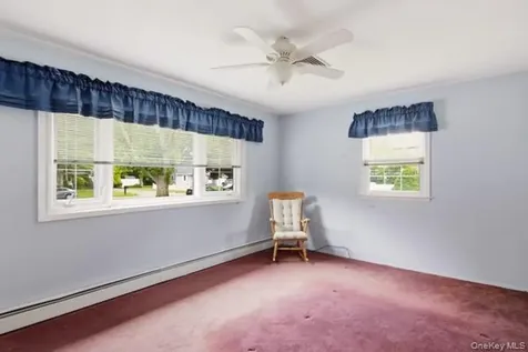825 Karshick Street Bohemia NY 11716