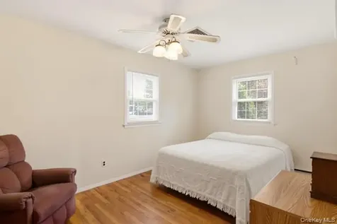 825 Karshick Street Bohemia NY 11716