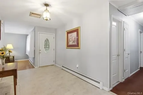 825 Karshick Street Bohemia NY 11716