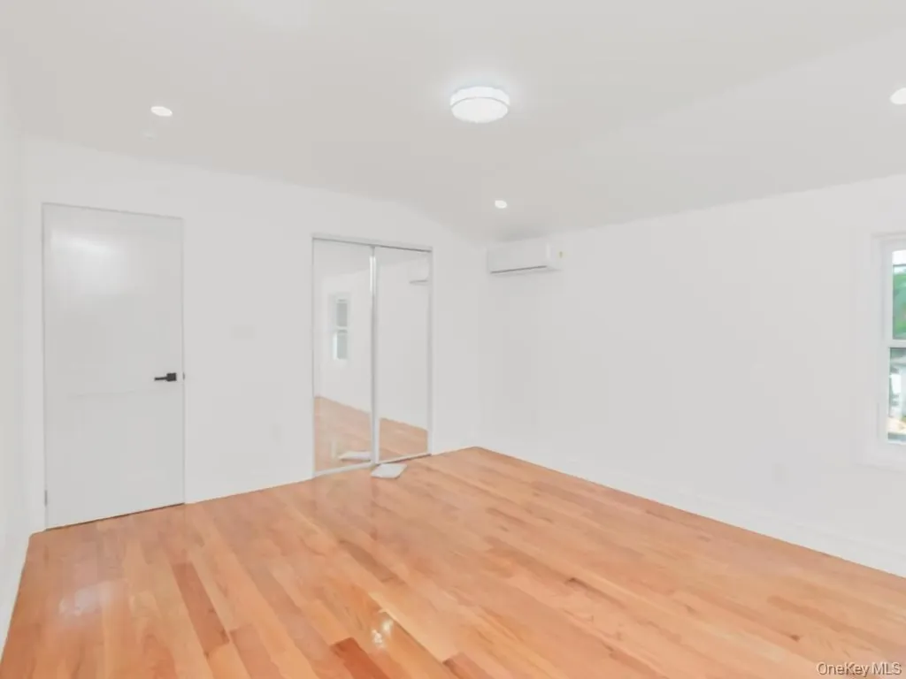 14415 226th Street Laurelton NY 11413
