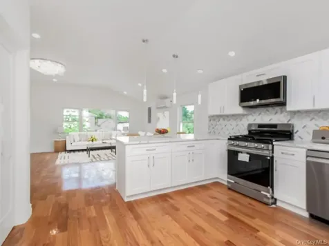 14415 226th Street Laurelton NY 11413