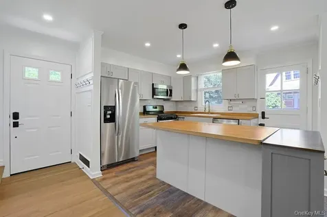 4 Calton Road New Rochelle NY 10804