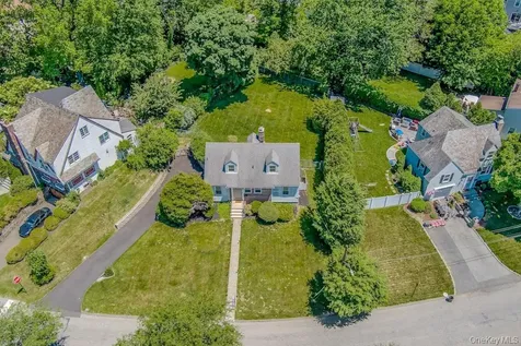 4 Calton Road New Rochelle NY 10804